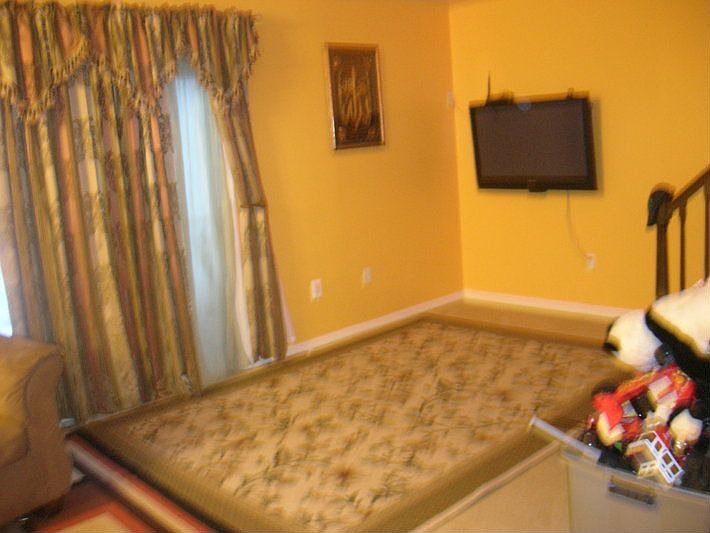 2nd image of 213 Meadows Ln NE