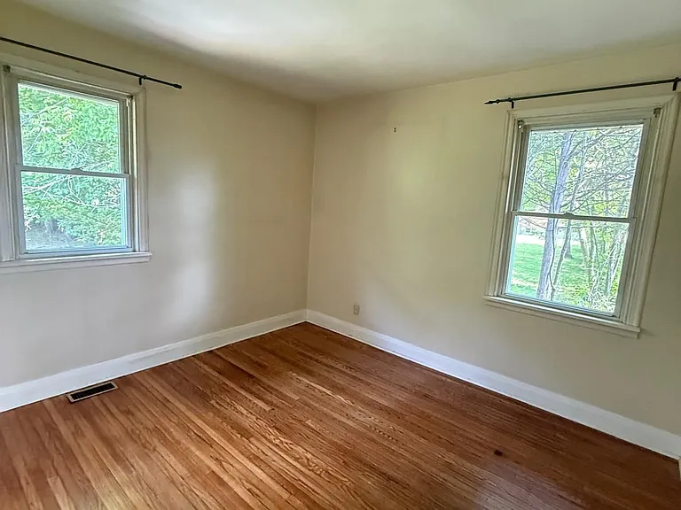 88 Crestview Ave — Photo 17