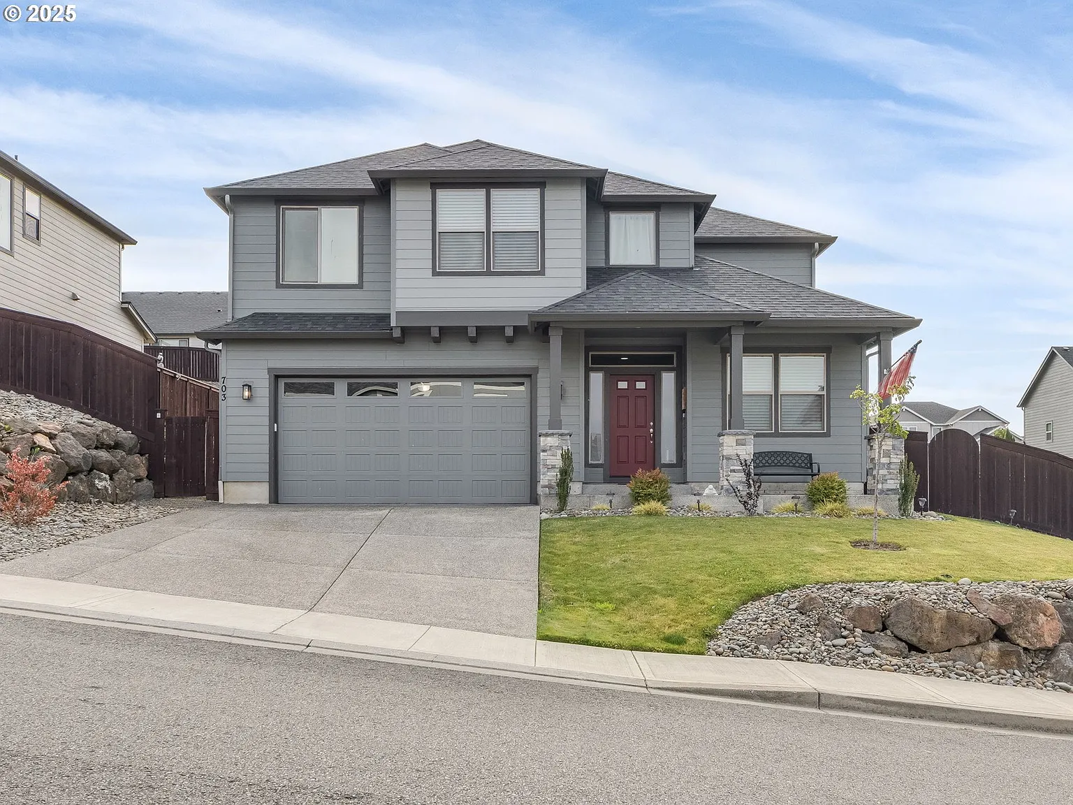 703 E Tanoak Ave photo 1