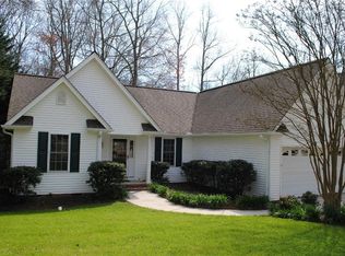 112 Grand Oak Cir, Pendleton, SC 29670