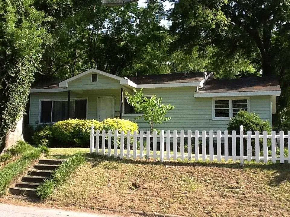 3416 Hillcrest Rd photo 1