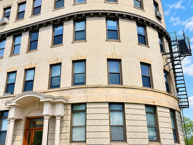 1880 Commonwealth Ave #12 — Photo 29