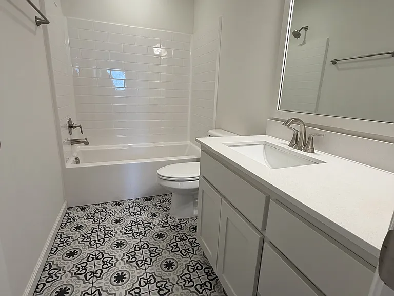 18313 Austin Ct — Photo 10
