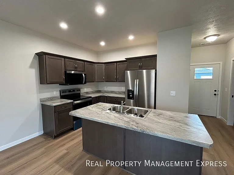 9652 W Tunis Dr — Photo 4