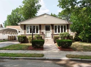 135 Metropolitan Rd, Providence, RI 02908