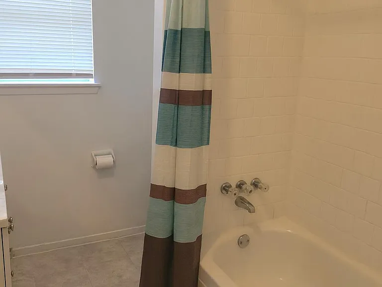 600 Hilliard St #2 — Photo 10