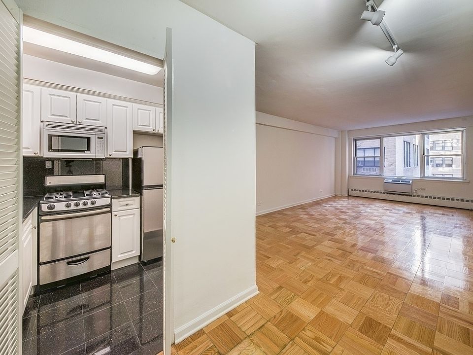 1st image of 300 E 46th St #A3l