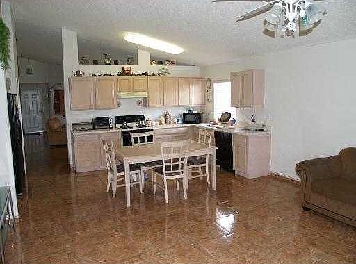 2nd image of 6866 Bouganvillea Crescent Dr