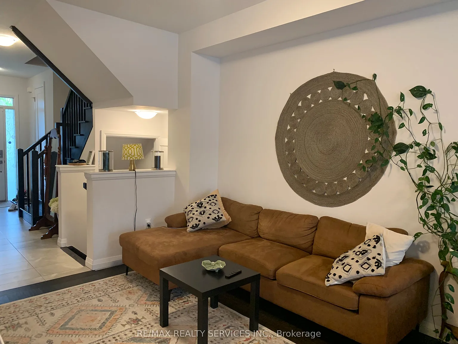 3 bed, $3,200 — Photo 2