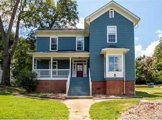 100 Cedar Ln, Mount Holly, NC 28120