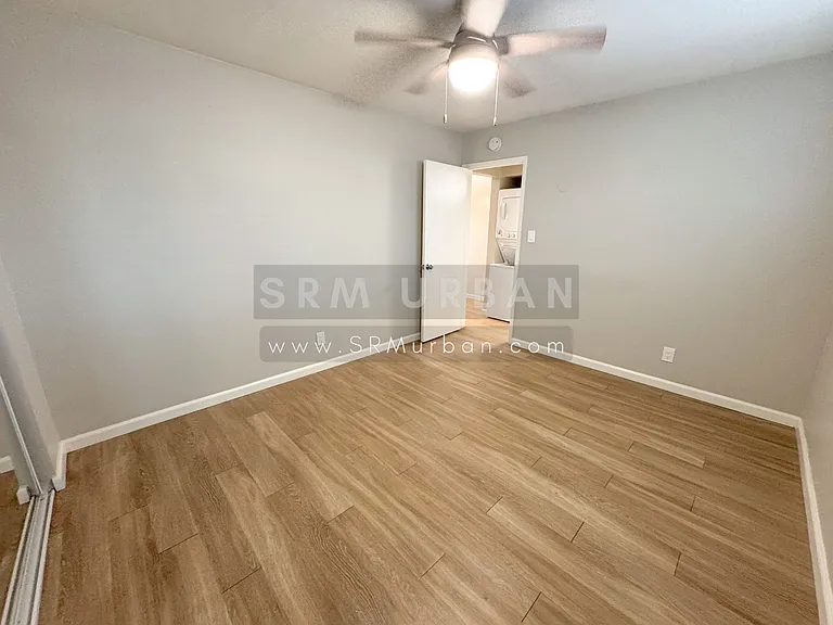 2870 Broadway #8 — Photo 16