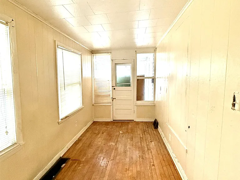 9 Carhart Ave — Photo 14