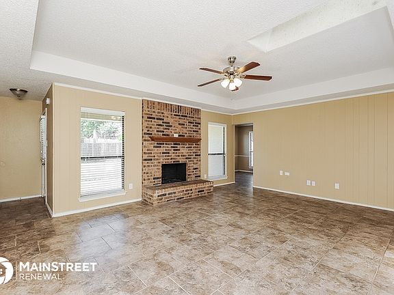 4th image of 8221 Meadowbrook Dr