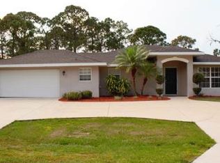 613 Aston Martin Dr #9, Sebring, FL 33872