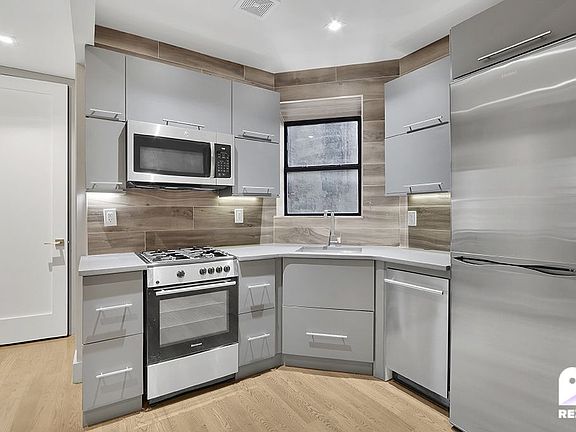 3rd image of 124 E 117th St APT 3C