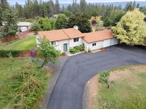 10859 W Sagewood Rd, Nine Mile Falls, WA 99026