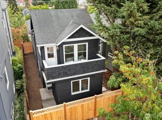 5708 Roosevelt Way NE, Seattle, WA 98105