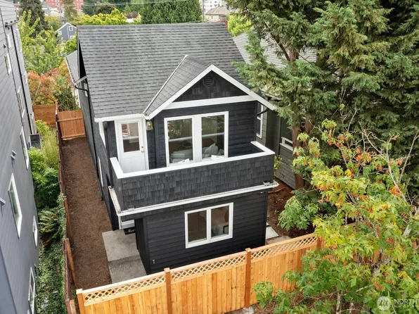 5708 Roosevelt Way NE, Seattle, WA 98105