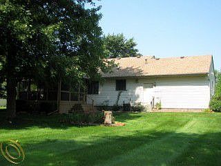 3rd image of 59505 Barkley Dr