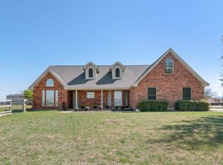 107 High View Ct, Decatur, TX 76234