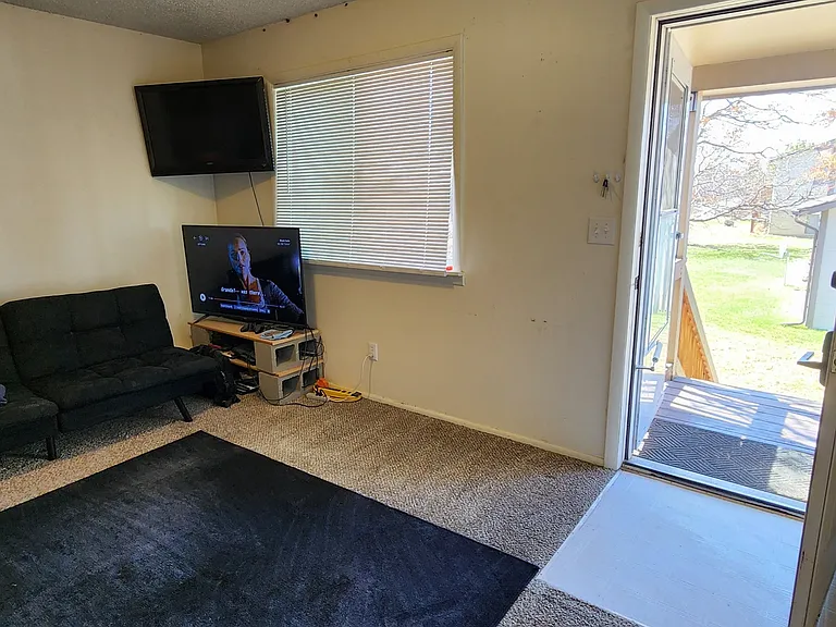 1508 W Koch St #2 — Photo 7