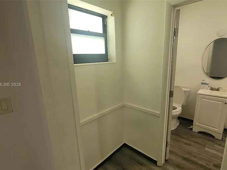 2742 Johnson St #20 — Photo 5