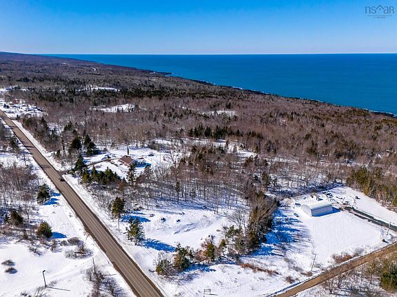 4th image of 3421 Shore Rd W