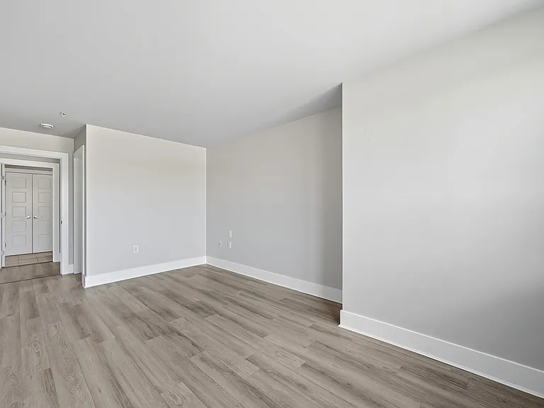 15 Kings Wharf Pl #602 — Photo 7