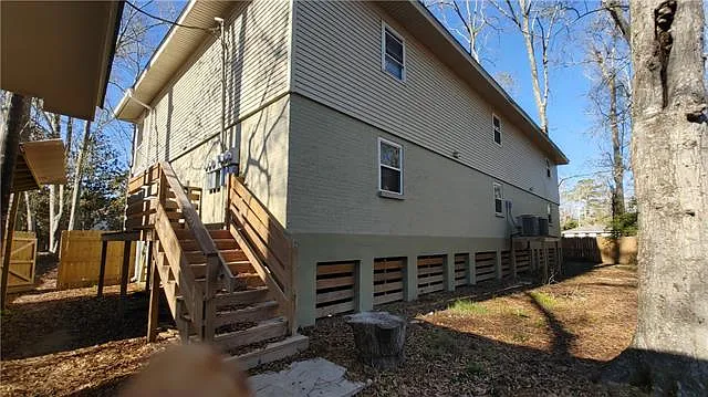 425 Depre St #F — Photo 14