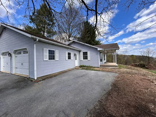 235 Reifsnyder Rd, Lititz, PA 17543