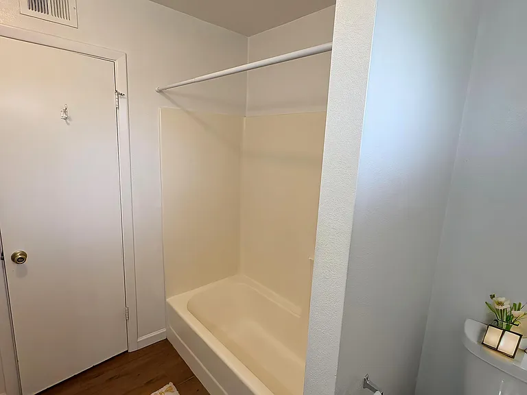 1502 W Shangri La Rd #1 — Photo 12