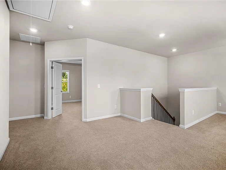 18 Dorothy Ln — Photo 12
