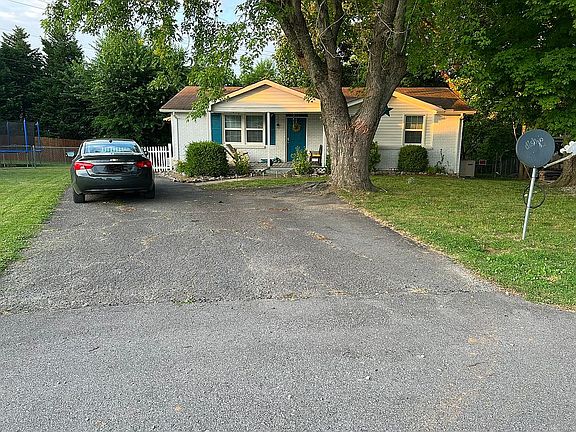 3rd image of 302 Grace St