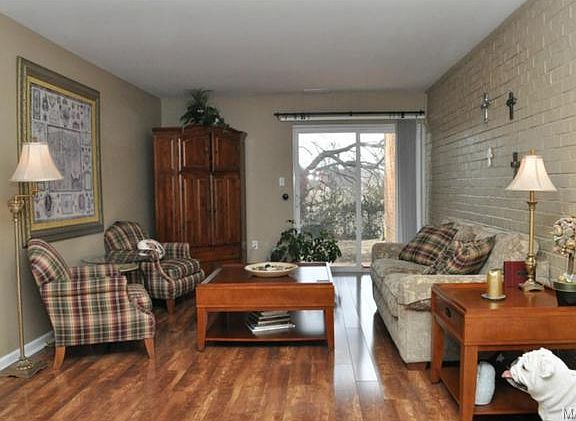 4th image of 2020 Greenglen Dr APT 103