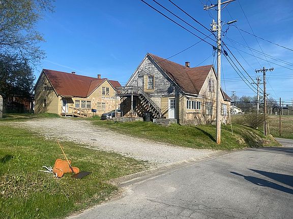 2nd image of 904 Sparta St