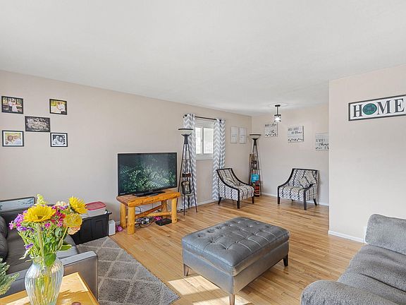 5th image of 4103 Manor Dr