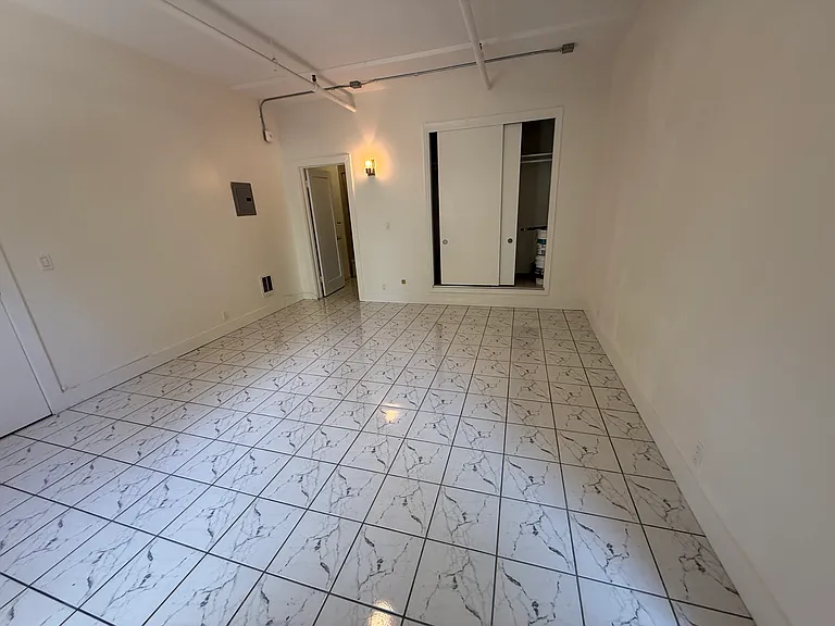 1535 Francisco St #10 — Photo 4