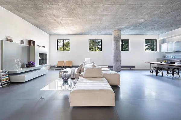 Sold by Compass | media 16