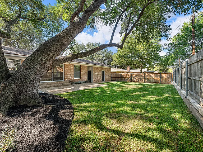 29011 Woodland Dr — Photo 58