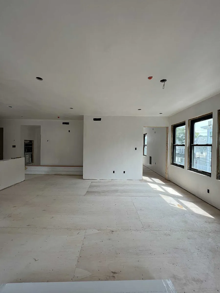 Building Photo - Hunnewell Ave