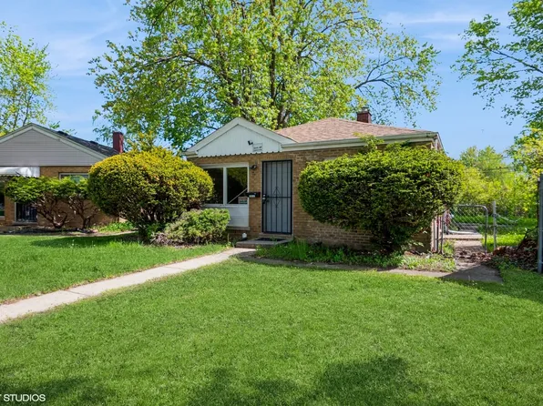 10247 S Van Vlissingen Rd, Chicago, IL 60617