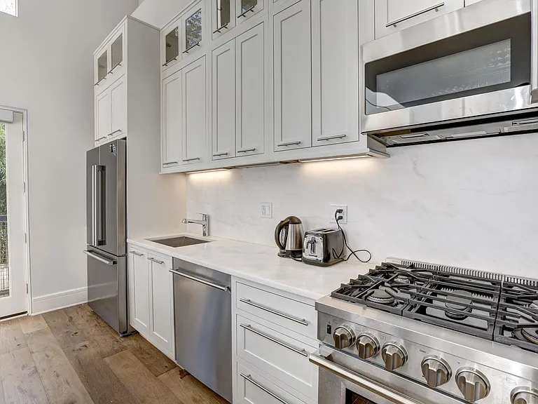 3211 Wisconsin Ave NW #102 — Photo 16