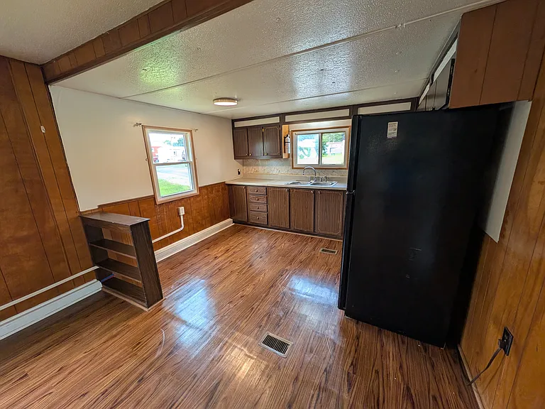 129 Ashlyn Dr — Photo 5