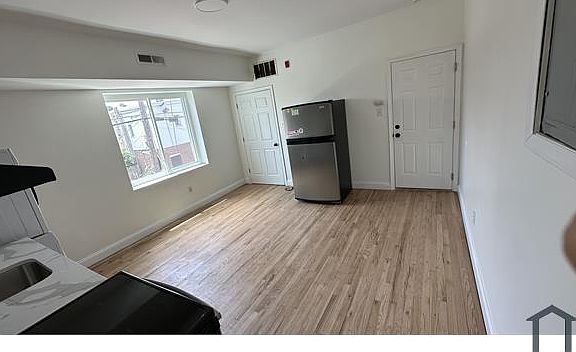 3rd image of 1454 S 28th St Unit B