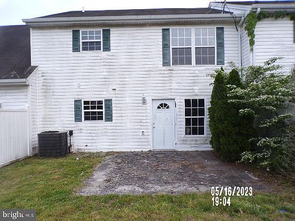 2nd image of 205 Carsons Ct