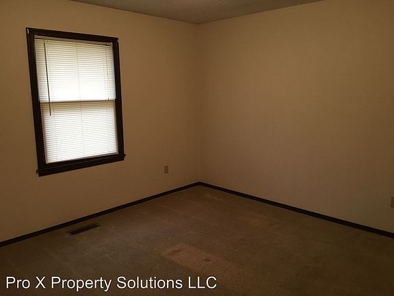 4th image of 907 N Miles St