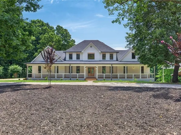 5098 Gwendolyn Ct NW, Kennesaw, GA 30101