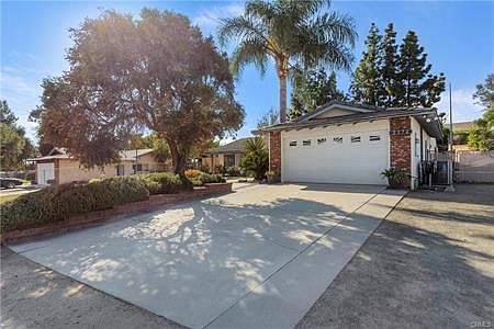 4th image of 2376 Reservoir Dr