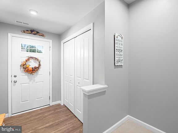 3rd image of 138 Wye Oak Dr
