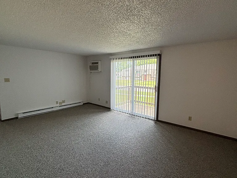 533 Parkview Ln #6_0 — Photo 2